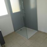 Colombier - douche de la maison modulaire en bois RE2020