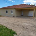 St Romain d'Ay- vue entrée de la maison modulaire en bois RE2020