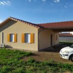Colombier - vue entrée de la maison modulaire en bois RE2020